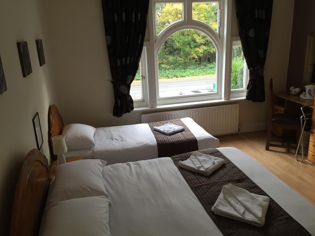 Gatwick Belmont Hotel Horley Exterior foto
